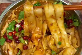 #麻辣流汁宽粉 #好吃到停不下来 #在家做美食 #崇吾斯坦目 #新疆美食视频封面