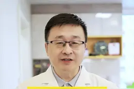 一支药膏处理三种脚气？皮肤科医生分享常备药#脚气 #盐酸特比萘芬凝胶 #脚痒 #烂脚丫 #男性用药视频封面