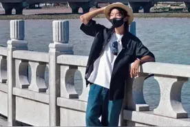 分享地标建筑实用拍照技巧 平时出游看到远处的地标不会拍？分享倍数法拍照小技巧，秒出片#拍照技巧 #地标建筑 #倍数拍照 #拍照片怎么找角度 #拍照打卡视频封面