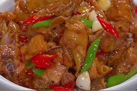 在家做干锅鸡，千万不要焯水也不要过油，你只需要像我这样做，简单易学轻轻松松在家做出大厨的味道#美食教程 #干锅鸡的家常做法 #川味干锅鸡的做法视频封面