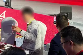 天价！1箱1967年茅台拍卖了2800万！#茅台真假鉴定 #真假酒鉴定视频封面