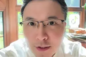 黑神话悟空为何能火遍全球？真实入坑感受： 中国神话实力出圈，意义堪比当年《三体》，首款问鼎全球塔尖的国产三A大作。最爱玩游戏的投资人已上线，你们对财经大V的游戏功力一无所知#黑神话悟空 #国产3a大作 #中国神话  #steam游戏   #财经视频封面