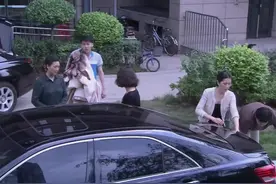 婆婆赶走大儿媳 和小儿媳一起生活 结果后悔不已视频封面