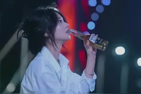 熬过风雪又一年 我尝遍了生活的苦辣咸，可唯独没有尝到甜...#唱出了多少人的心酸和无奈 #生活感悟 #抖音热歌 #手机摄影视频封面