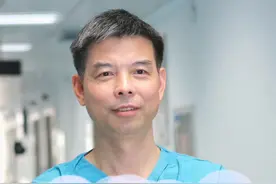 胸片和CT的区别#医学科普仅供参考 #胸片和ct的区别 #胸外科谢远财 #医者仁心敬佑生命 #CT视频封面