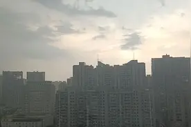杭州的雷声给了我一点小小的震撼#杭州 #乌云压城 #雷声 #闪电视频封面