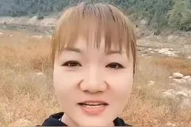 寡妇和光棍的故事，都知道了吧！#一本正经的搞笑 #逗你一笑😅😅😅烦恼忘掉 #幽默段子视频封面