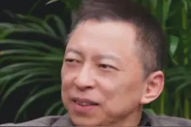 #张朝阳再谈四小时睡眠法 ：我秒睡 晚上11点到凌晨3点是最佳睡眠时间@抖音短视频视频封面