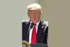 特朗普称美国教育成本高水平却很低 视频封面