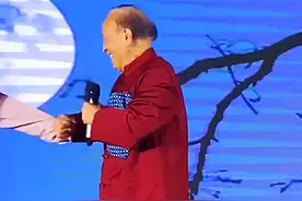 任宏恩夫妻同台演出#谁说戏曲不抖音 #上热门#传递正能量视频封面