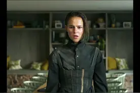 女孩明明就站在妈妈面前，妈妈却看不见自己#欧美电影视频封面