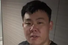 希望他可以努力训练，找回从前的自己！#头盔篮球日记 #头盔vlog视频封面