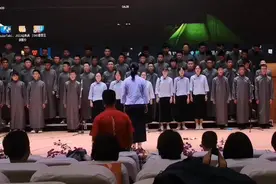 #校园好声音  人群中一眼就能看到你 喜欢听你高亢的歌声视频封面