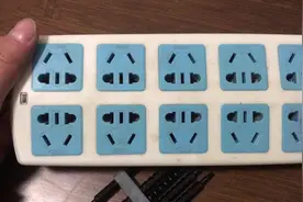 公牛插线板维修，家庭插座坏了其实问题不大，稍微修下就好了视频封面