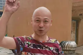 这雨昨天下了一整夜没停，今天白天又下了一天没停，唉，愁人啊。#郑州暴雨视频封面