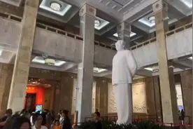 参观军事博物馆能够让人们深入了解历史背景视频封面