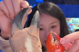 杭州性价比这么高的海鲜自助还真不多！！真的可以吃到爽 #日日新#花朝杭州#一口就被惊艳到的美食#杭州看球美食指南视频封面