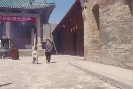 今天是4月18日星期四，农历三月初十，早安，做人其实很简单视频封面