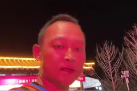 夜爬泰山 #泰山老袁 今年第一次夜爬泰山那叫一个爽啊#夜爬泰山 #人山人海太热闹了视频封面