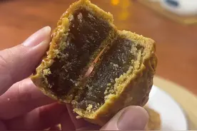中秋节快到了，中秋月饼馅要提前学会了，用冬瓜做个#冬蓉 #月饼馅 比外面的还要好吃！这个配方我用了多年了，分享给大家#月饼 #中秋月饼
