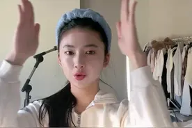 走心聊天💬为什么越是优秀的女生，反而越怕暴露自己的“蠢” 希望女孩子们不要害怕丢脸和尴尬，当我们接受自己的小笨和浅，才是走向生命深处的开始，才不会在做一件事的时候想着另一件事，永远抻着脖子向前张望，却好像永远都在迷雾中辨不清方向#留学生活vlog #碎碎念 #女性力量 #恐弱视频封面
