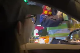 尊嘟笑拉了家人们 关于交警叔叔教给我吹气#酒驾吹气 #搞笑视频封面