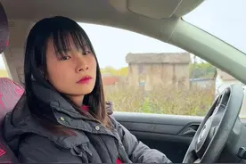 乡村窄路偶遇女司机，没想到她车技这么厉害，这下总没人说女司机是马路杀手了#专业动作请勿模仿视频封面