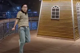 #广场舞dou起来 #东方不败模仿大爷跳舞 #最嗨广场舞视频封面