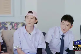 要被邓超和陈赫的一吻定情版笑成大奋了😂😂#五哈快乐感染力视频封面
