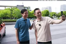 小米雷军向李斌提议统一接口让汽车成本降低#蔚来#李斌#小米#雷军