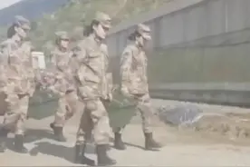 边防战士守边戍边还得种菜，保障生活物资视频封面