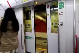 杭州地铁1号线于2012.11.24开通（湖湖-文泽路/临平） 2015.11视频封面