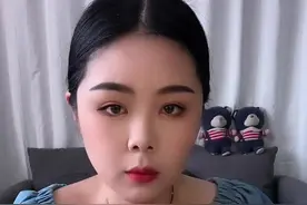 巧克力会爆浆的巧克力爆浆大蛋糕🍰#这一口简直香迷糊了 #吃货的世界唯有美食不可辜负 #吃了还想吃的馋嘴小零食 #就问你们馋不馋就完了 #巧克力控视频封面