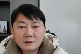 张雪个人管理能力不足，修养不足，让大家失望，向大家道歉。日后一点努力学习，不断提升个人能力和修养，优化公司管理流程。视频封面