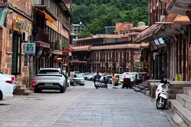 这么美的地方，不收门票，不收停车费，你相信吗？#住进风景里 #太行山风景 #大山深处自然美视频封面