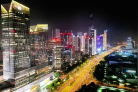 河西CBD，华灯初上的南京河西CBD，尽显高级与奢华。#南京河西视频封面