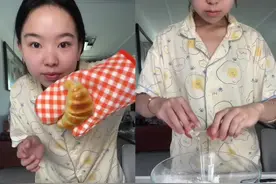 #烘焙新手 #牛角包 #最简单的面包做法 #手揉面包 好吃好吃好吃简单到手残也可以成功的程度视频封面