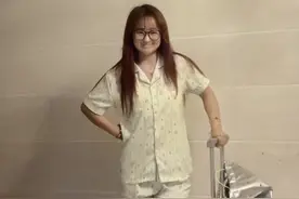 爱拍照的特种兵女生之苏州之旅 第一天暴走2万步，4套衣服 只为出片！ 6套衣服全部拍完 回家瘦了两斤 美了🥰#特种兵式旅游 #苏州 #一生要强的中国女人 #拍照打卡 #苏州旅游攻略视频封面