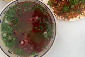 今拿羊排跟羊腿做了我们陕西人最爱吃的水盆羊肉，那感觉撩咋咧，在外的乡党你们有多久没吃过家乡的味道了#我的乡村生活 #这一碗好过瘾 #地方特色美食 #老人小孩都爱吃 #真材实料才能做出好味道视频封面
