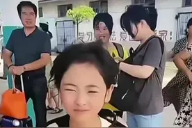 最美的姐姐，她才7岁！##让世界充满爱 #视频封面