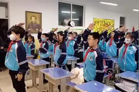 少年自有少年狂，身似山河挺脊梁，少年最美的模样视频封面