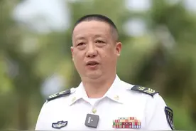 近日 南部战区海军某基地西沙守备部队，海军二级军士长：一代代官兵陆陆续续将西沙群岛 变成绿洲，上岛扎根树 下岛告别树。#南沙群岛 #中国海军视频封面