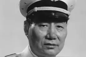 痛悼！原济南军区副司令员兼北海舰队司令员中将马辛春，因病逝世，享年99岁，曾率“郑和”舰首访美国夏威夷！致敬！老首长一路走好！视频封面