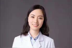#硬核健康科普dou来说 #渐冻症 #运动神经元病 #医学科普 渐冻症有什么症状呢？视频封面