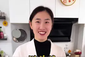 萝卜汤这样做很好喝、一点辛臭味都没有、看着他们爱喝，就挺高兴的！每逢佳节胖三斤呀，最近可要好好刮一刮了#萝卜鸡蛋汤@抖音创作小助手  #给家人做美食 #记录真实生活视频封面