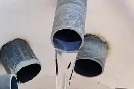 买不起这种昂贵的水管接头，看老师傅如何徒手将其完美无缝连接！ #ppr水管热熔技巧 #水电工必备神器 #施工现场实拍 #实用小技巧 #水电工视频封面