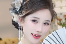 #发型教程 麻花辫侧丸子的慢动作手法教程来了哟！有纹理感的丸子头超好看#仙女必备视频封面