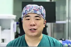 女性更年期以后，注意两点减轻关节痛#膝盖疼痛 #膝关节康复 #膝盖保养 #关节专家周雷 #徐矿总医院 视频封面