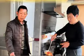 每年清明节大妈都给些粽子，我们也会煮一锅茶叶蛋分分，今年的清明又来了#记录我的农村生活 #平淡治愈的乡村生活 #农村孩子的乐趣 @DOU+上热门视频封面