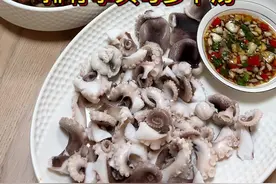 福建闽南一家四口的晚餐～每天都是荤素搭配家常菜还有少不了的汤～#闽南家常菜 #家常菜 #普通的饭菜都是家的味道视频封面